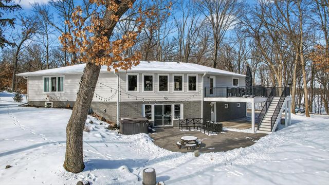 8475 Hidden Bay Trail N, Lake Elmo, MN 55042