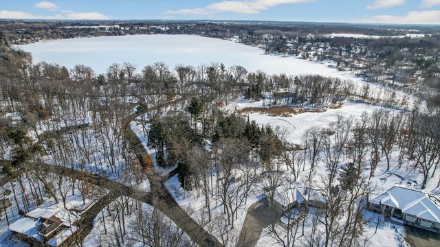 8475 Hidden Bay Trail N, Lake Elmo, MN 55042