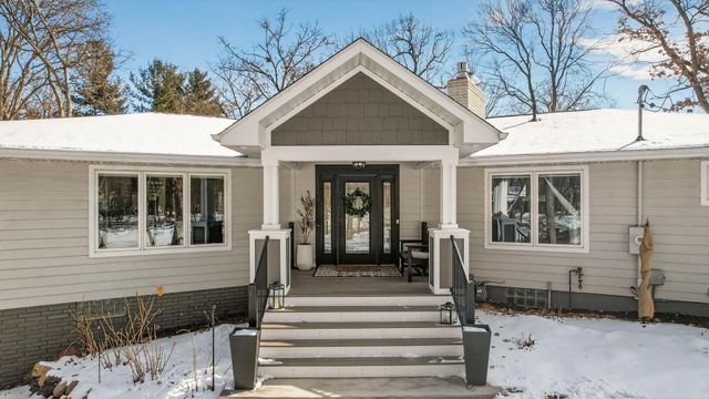 8475 Hidden Bay Trail N, Lake Elmo, MN 55042