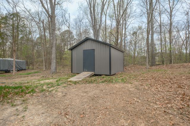55 Sumerfield Dr, Springville, TN 38256