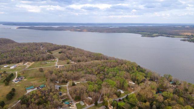 55 Sumerfield Dr, Springville, TN 38256