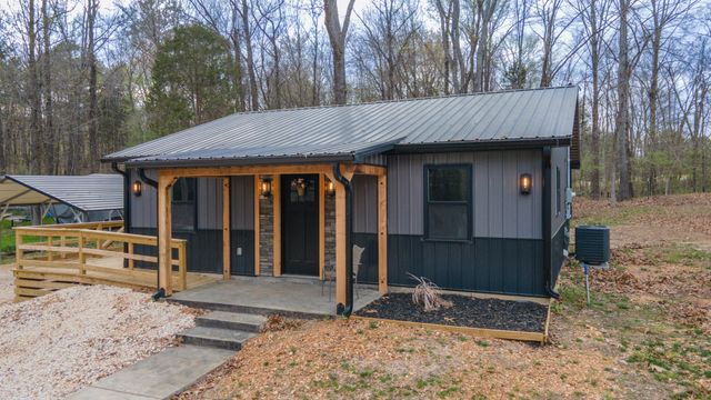 55 Sumerfield Dr, Springville, TN 38256