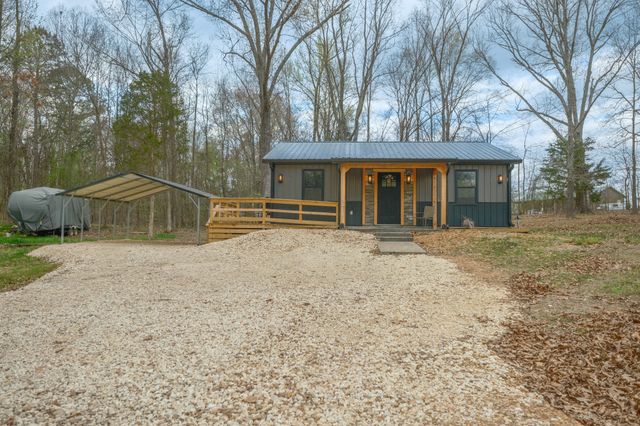 55 Sumerfield Dr, Springville, TN 38256
