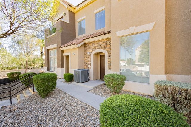 2742 Fountain Vista Lane, Henderson, NV 89074