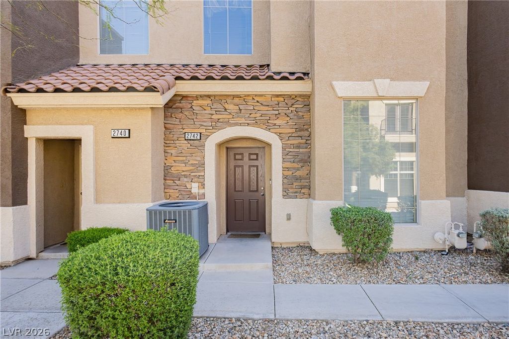 2742 Fountain Vista Lane, Henderson, NV 89074