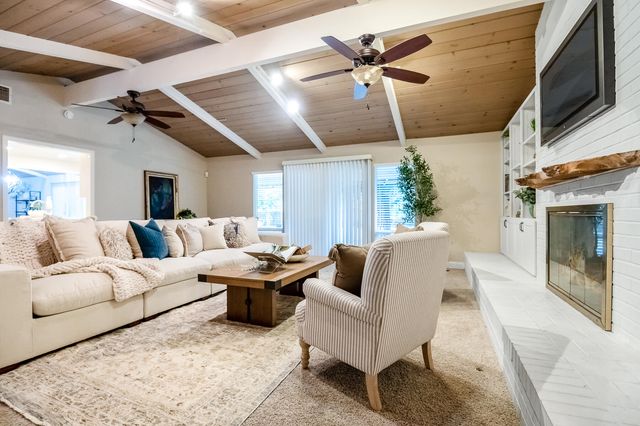 345 N Todd Street, Visalia, CA 93291