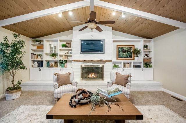 345 N Todd Street, Visalia, CA 93291