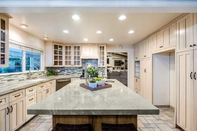 345 N Todd Street, Visalia, CA 93291