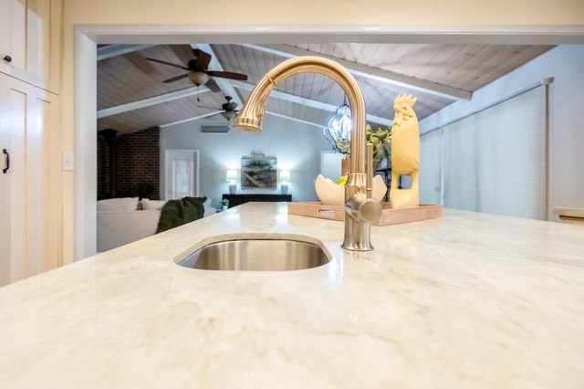 345 N Todd Street, Visalia, CA 93291