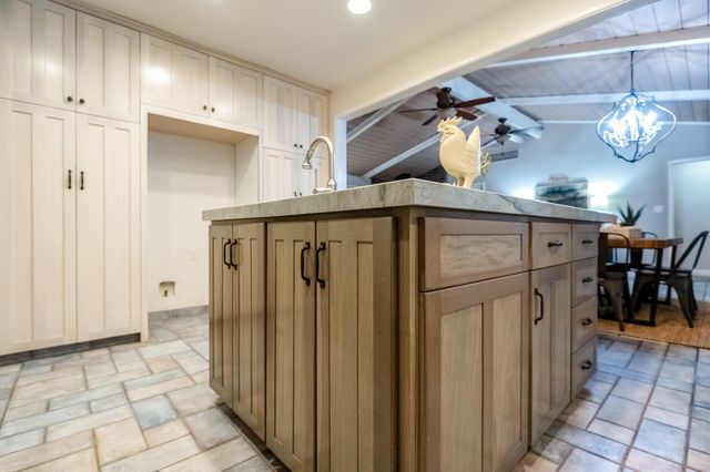 345 N Todd Street, Visalia, CA 93291