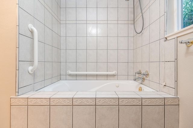 345 N Todd Street, Visalia, CA 93291