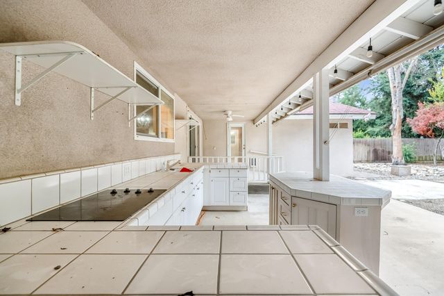 345 N Todd Street, Visalia, CA 93291