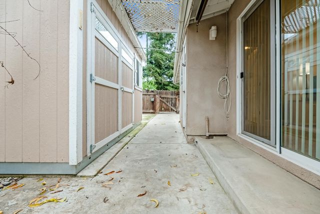 345 N Todd Street, Visalia, CA 93291