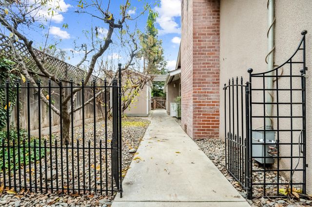 345 N Todd Street, Visalia, CA 93291