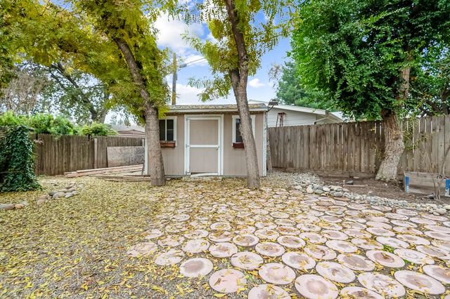 345 N Todd Street, Visalia, CA 93291