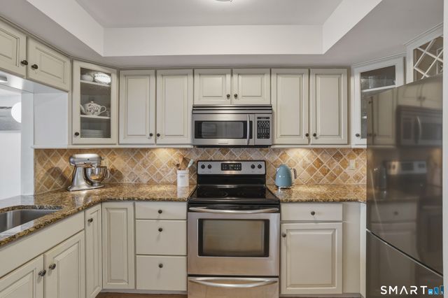 80 Seaview Terrace 3, Guilford, CT 06437