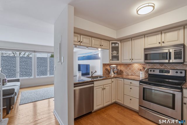 80 Seaview Terrace 3, Guilford, CT 06437