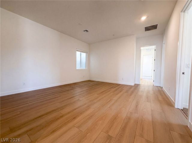8220 Gusty Brook Street, Las Vegas, NV 89113