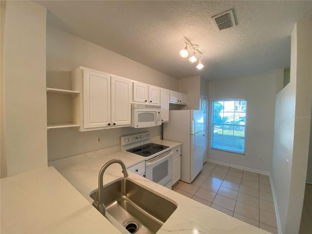 2904 WOODLANDS PARK COURT, Lake Mary, FL 32746