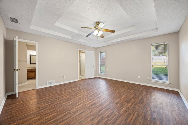 1340 Grand Teton Drive, Desoto, TX 75115