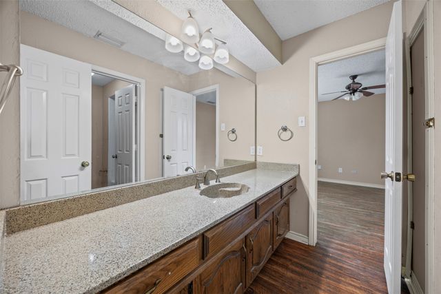 1340 Grand Teton Drive, Desoto, TX 75115