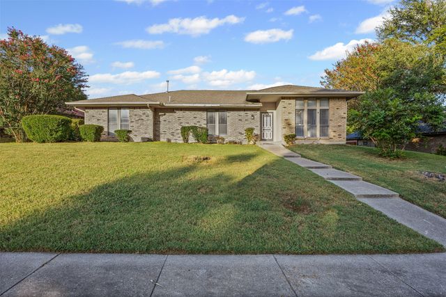 1340 Grand Teton Drive, Desoto, TX 75115