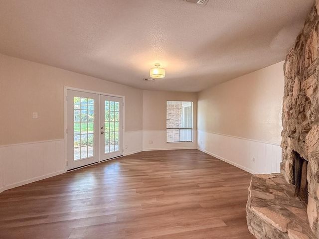 702 S Chappell Hill Street, Brenham, TX 77833
