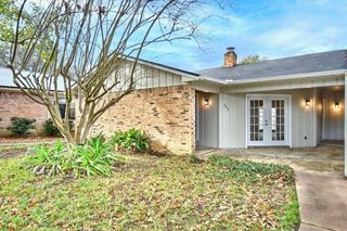 702 S Chappell Hill Street, Brenham, TX 77833