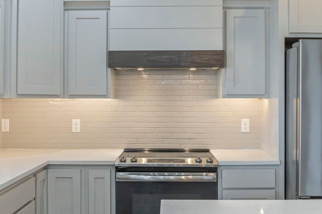 713 35th Street SW, Altoona, IA 50009