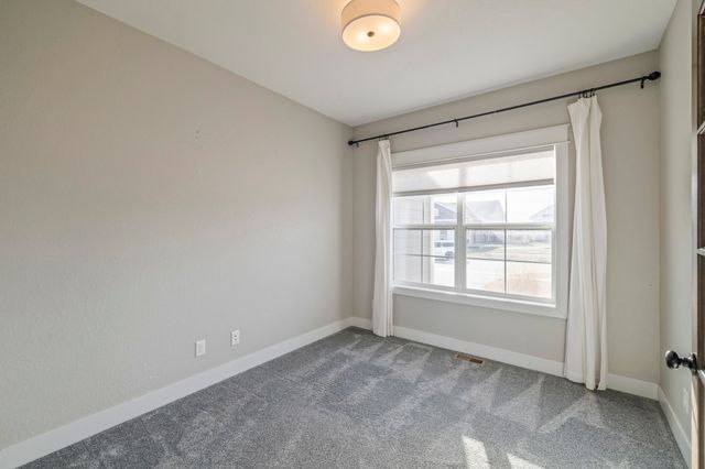 713 35th Street SW, Altoona, IA 50009