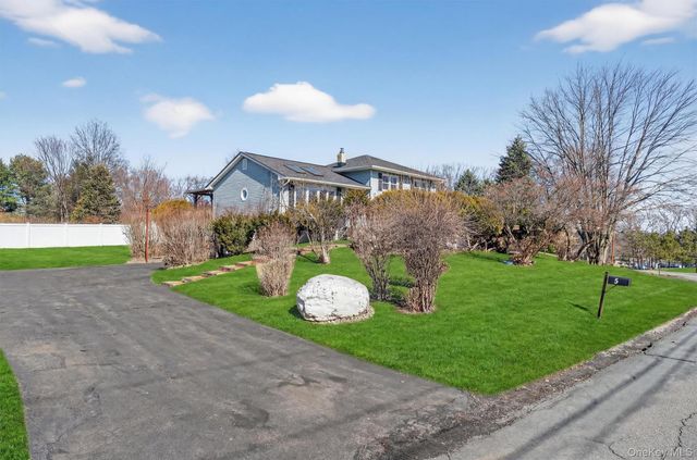 5 Loch Invar Lane, Middletown, NY 10941