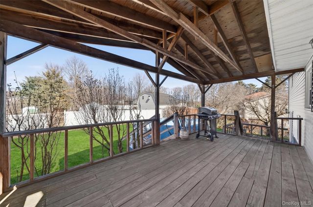 5 Loch Invar Lane, Middletown, NY 10941