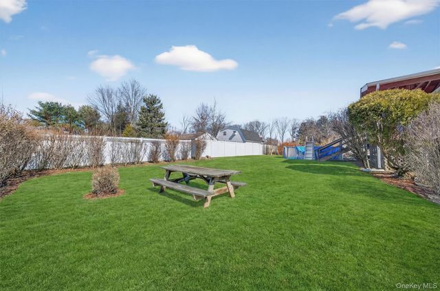 5 Loch Invar Lane, Middletown, NY 10941