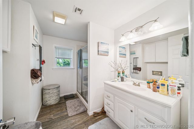 8715 E 170th Street S, Bixby, OK 74008