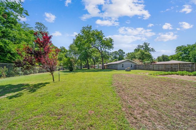 8715 E 170th Street S, Bixby, OK 74008