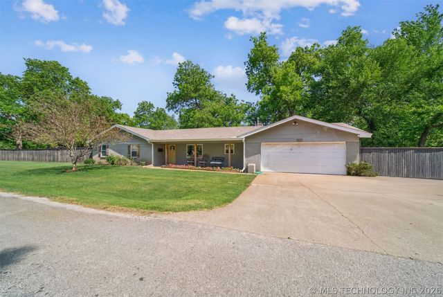 8715 E 170th Street S, Bixby, OK 74008