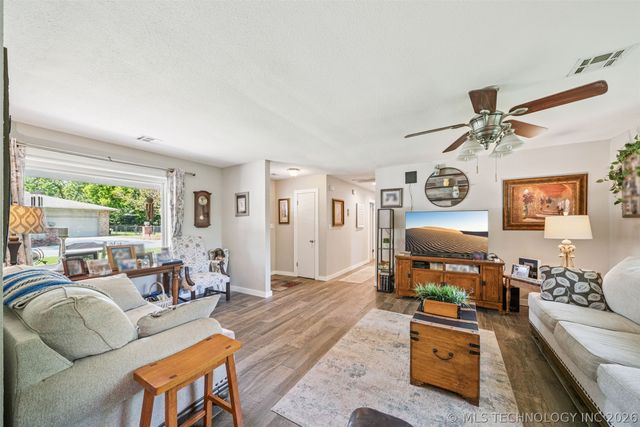 8715 E 170th Street S, Bixby, OK 74008
