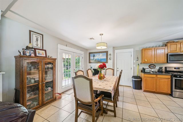 8715 E 170th Street S, Bixby, OK 74008