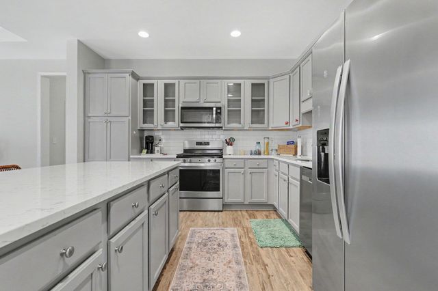 1024 Longwood Bluffs Circle, Murrells Inlet, SC 29576