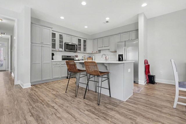 1024 Longwood Bluffs Circle, Murrells Inlet, SC 29576