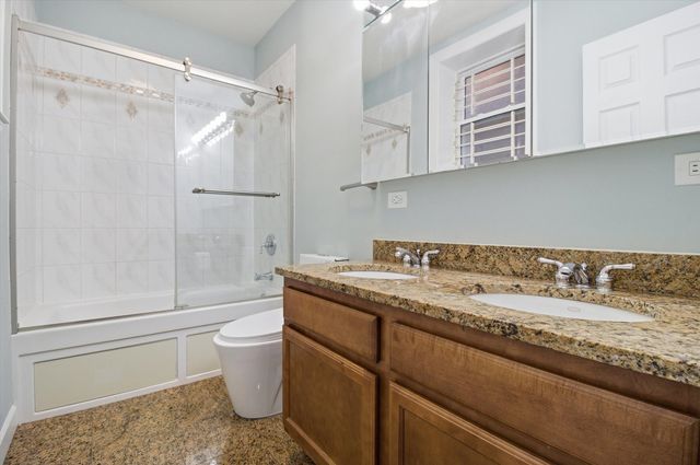 3808 W Belle Plaine Avenue G, Chicago, IL 60618