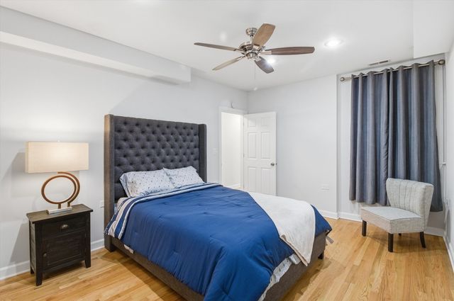 3808 W Belle Plaine Avenue G, Chicago, IL 60618