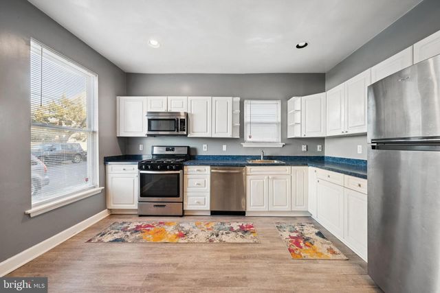 138 N KING ST, Gloucester City, NJ 08030