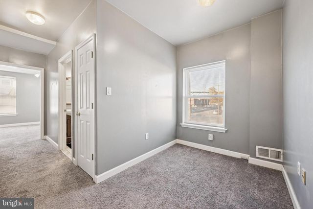 138 N KING ST, Gloucester City, NJ 08030