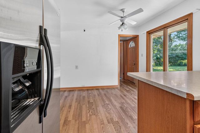 W222N8351 Plainview PARKWAY, Sussex, WI 53089