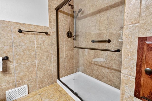 W222N8351 Plainview PARKWAY, Sussex, WI 53089