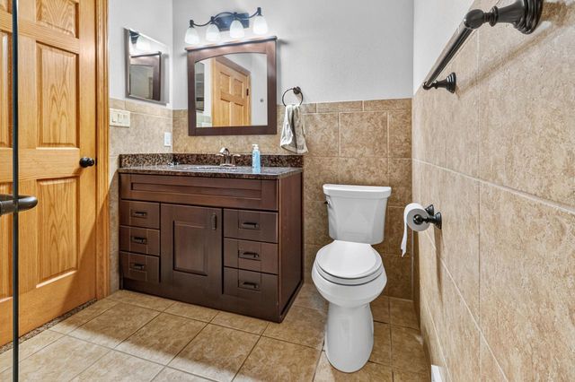 W222N8351 Plainview PARKWAY, Sussex, WI 53089