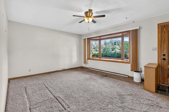W222N8351 Plainview PARKWAY, Sussex, WI 53089