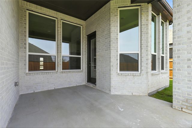 541 Lockhart Street, Waxahachie, TX 75165