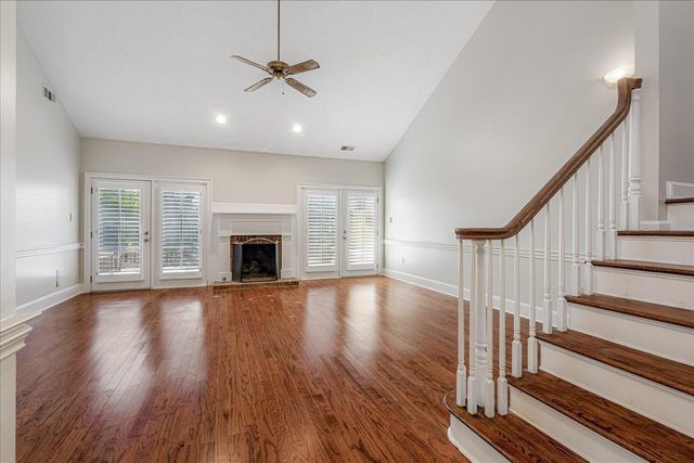 4821 S KINGSGATE PL, Memphis, TN 38117